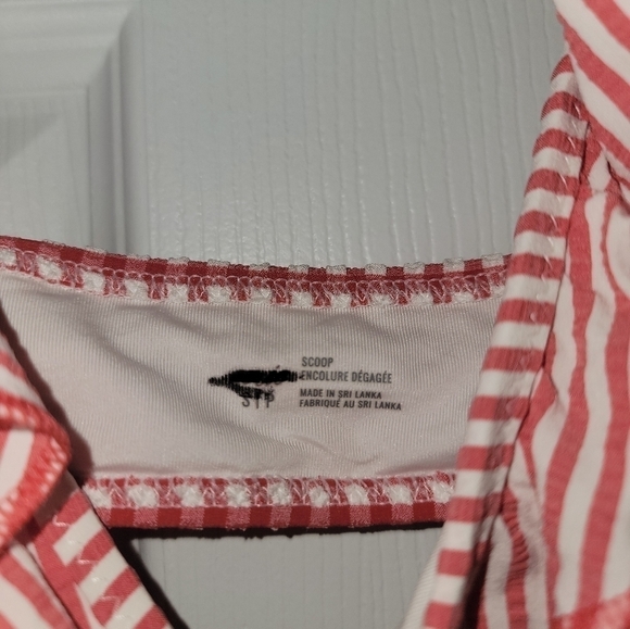 Aerie Scoop Wrap ruffle bikini top in Red gingham - Picture 6 of 7